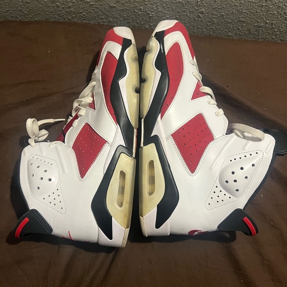 Nike Black and White Sneakers Nike Retro 6 Carmine OG - Picture 2 of 7
